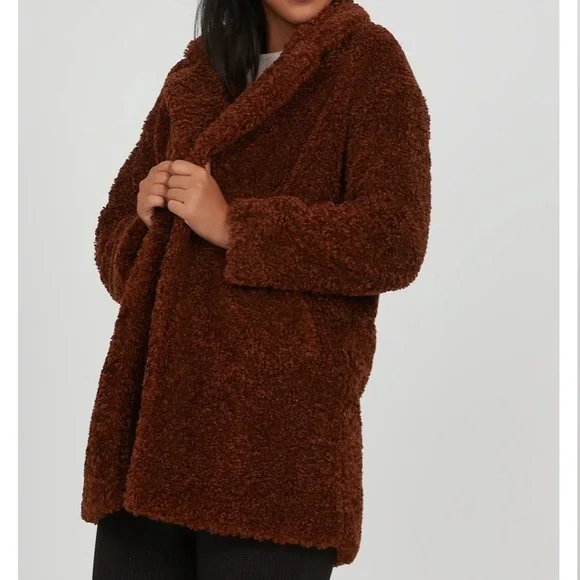 Sherpa Jacket - Picture 3 of 5